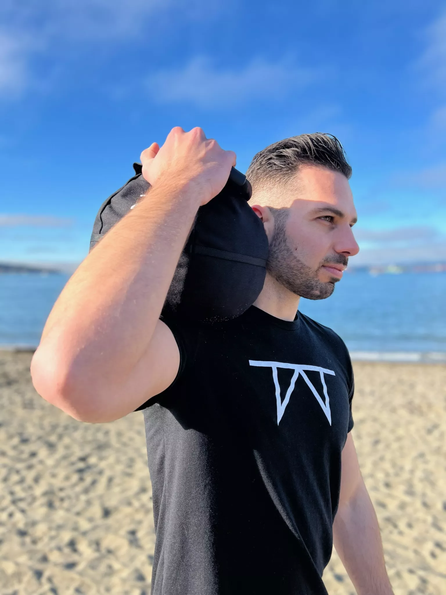 Eyal (eigenaar van Workout Therapy en expert). Plan je intake bij hem!